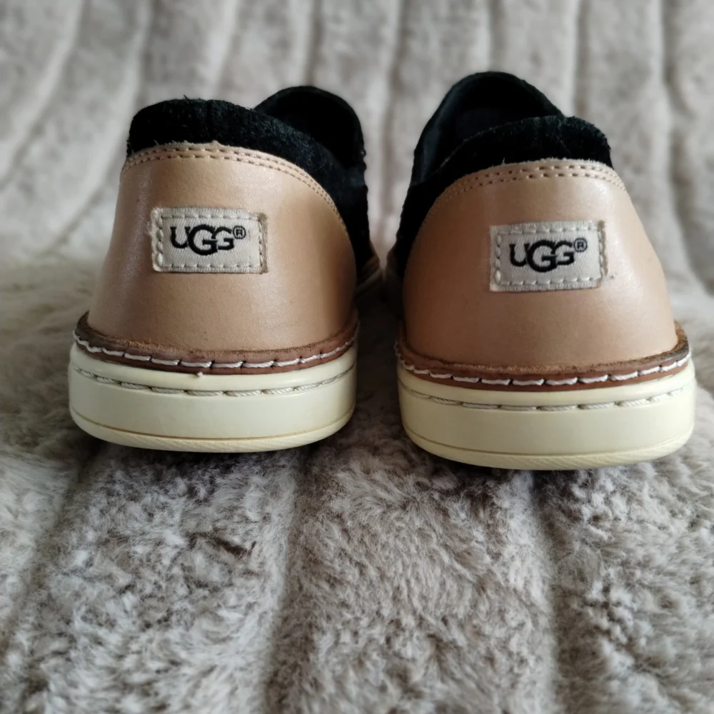 UGG Slip-On Sneakers Black Perforated Leather Casual Shoes Women’s 7.5